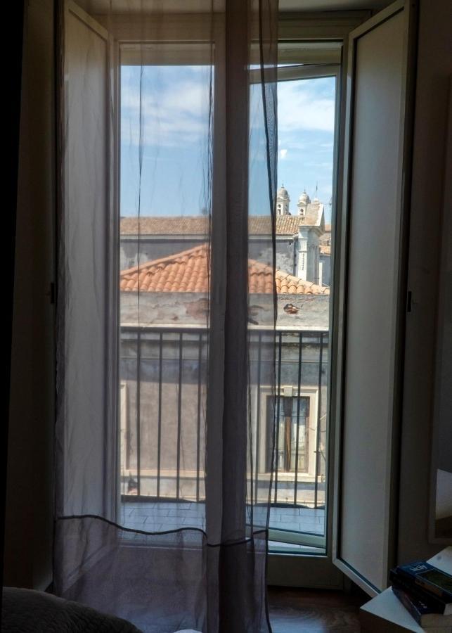 Rooms In Shared Apartment - City Center Catania Ngoại thất bức ảnh